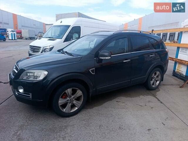 Черный Шевроле Каптива, объемом двигателя 2 л и пробегом 228 тыс. км за 10300 $, фото 1 на Automoto.ua
