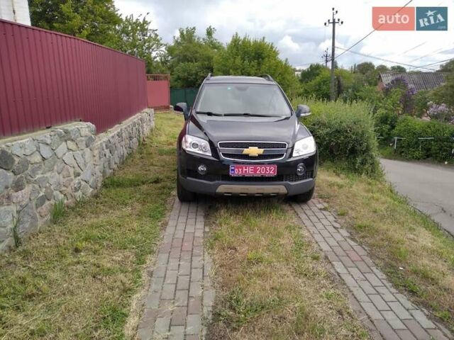 Чорний Шевроле Каптіва, об'ємом двигуна 2 л та пробігом 180 тис. км за 9800 $, фото 1 на Automoto.ua