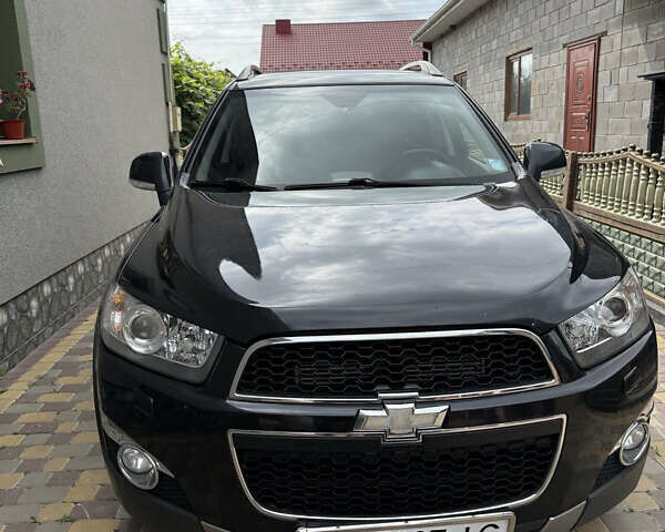 Черный Шевроле Каптива, объемом двигателя 2.2 л и пробегом 350 тыс. км за 10000 $, фото 1 на Automoto.ua