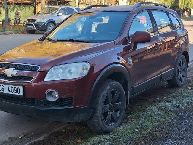 Красный Шевроле Каптива, объемом двигателя 2 л и пробегом 190 тыс. км за 3650 $, фото 1 на Automoto.ua