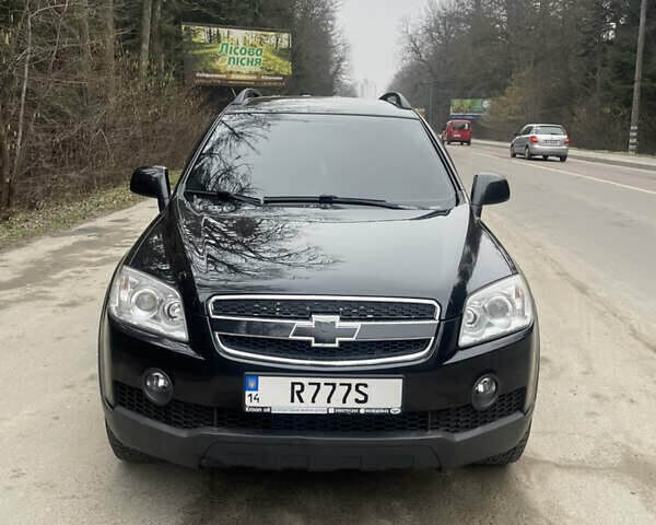 Красный Шевроле Каптива, объемом двигателя 2.4 л и пробегом 272 тыс. км за 7500 $, фото 1 на Automoto.ua