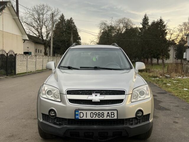 Серый Шевроле Каптива, объемом двигателя 2 л и пробегом 260 тыс. км за 7000 $, фото 1 на Automoto.ua