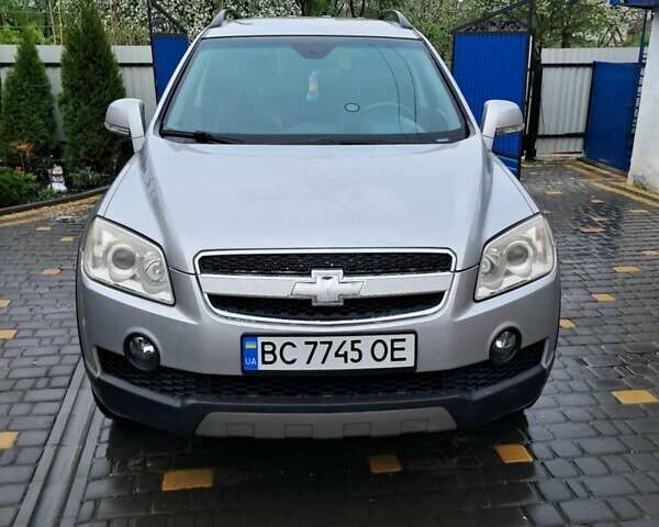 Серый Шевроле Каптива, объемом двигателя 2 л и пробегом 230 тыс. км за 7400 $, фото 1 на Automoto.ua