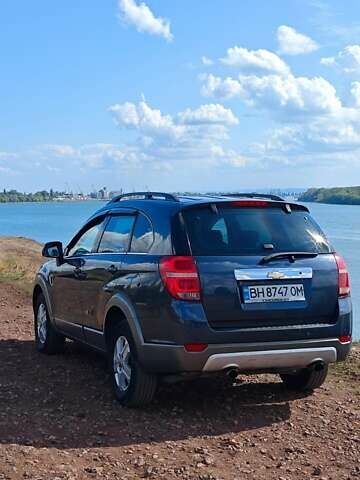 Серый Шевроле Каптива, объемом двигателя 2 л и пробегом 237 тыс. км за 7500 $, фото 1 на Automoto.ua