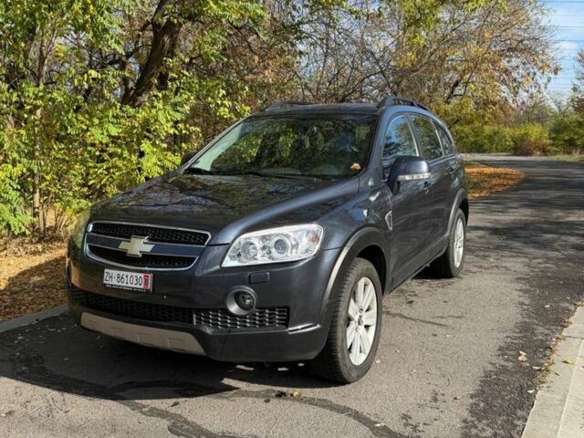 Сірий Шевроле Каптіва, об'ємом двигуна 2 л та пробігом 211 тис. км за 6000 $, фото 1 на Automoto.ua