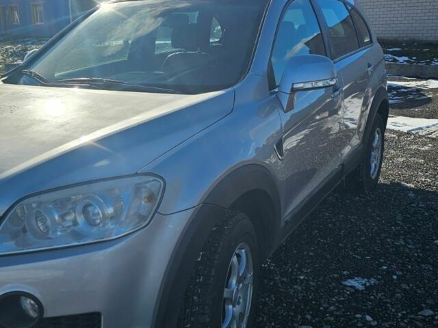 Сірий Шевроле Каптіва, об'ємом двигуна 2 л та пробігом 313 тис. км за 4300 $, фото 1 на Automoto.ua