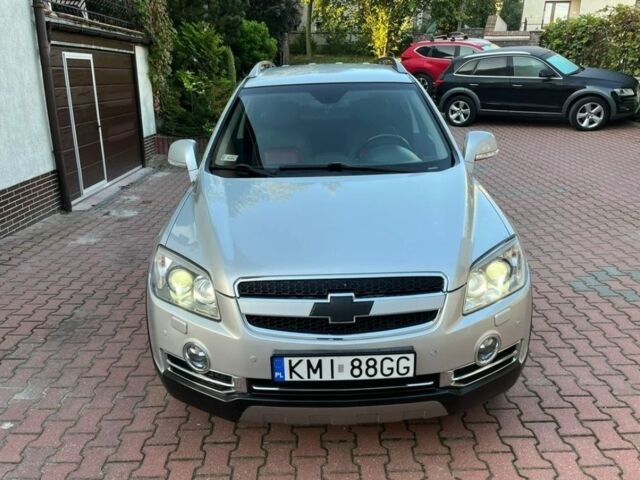 Серый Шевроле Каптива, объемом двигателя 0 л и пробегом 275 тыс. км за 2500 $, фото 1 на Automoto.ua