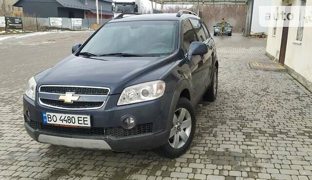 Сірий Шевроле Каптіва, об'ємом двигуна 2.4 л та пробігом 253 тис. км за 6800 $, фото 1 на Automoto.ua