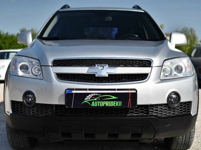 Сірий Шевроле Каптіва, об'ємом двигуна 2.4 л та пробігом 289 тис. км за 7550 $, фото 1 на Automoto.ua