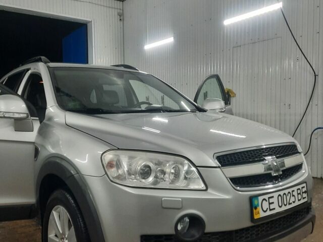 Серый Шевроле Каптива, объемом двигателя 3.2 л и пробегом 172 тыс. км за 8650 $, фото 1 на Automoto.ua