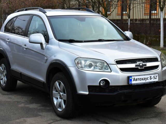 Серый Шевроле Каптива, объемом двигателя 2.4 л и пробегом 187 тыс. км за 5800 $, фото 1 на Automoto.ua