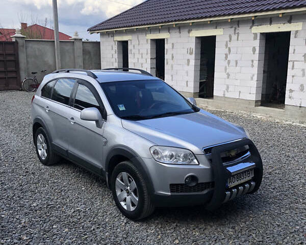 Шевроле Каптива 2008 в Виноградове на Automoto.ua Серый Шевроле Каптива, объемом двигателя 2.41 л и пробегом 300 тыс. км за 7100 $, фото 1 на Automoto.ua