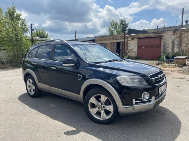 Серый Шевроле Каптива, объемом двигателя 2 л и пробегом 238 тыс. км за 3999 $, фото 1 на Automoto.ua