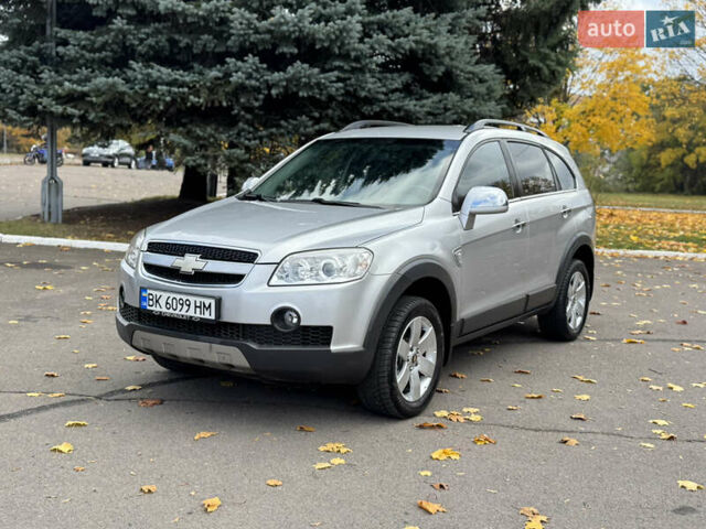 Шевроле Каптива 2009 в Ровно на Automoto.ua Серый Шевроле Каптива, объемом двигателя 2.4 л и пробегом 209 тыс. км за 6999 $, фото 1 на Automoto.ua