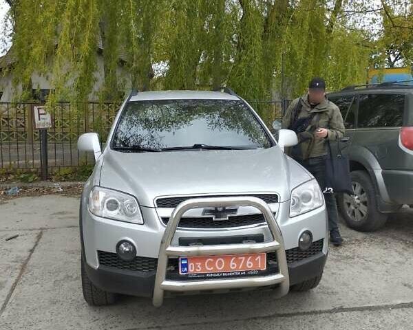 Серый Шевроле Каптива, объемом двигателя 1.99 л и пробегом 264 тыс. км за 8500 $, фото 1 на Automoto.ua