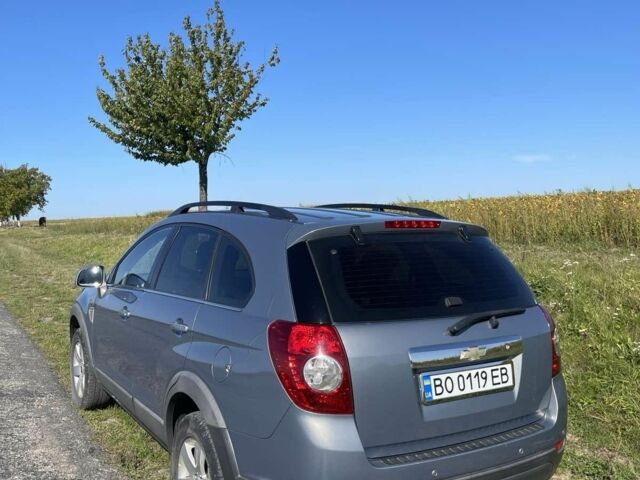 Сірий Шевроле Каптіва, об'ємом двигуна 2.4 л та пробігом 210 тис. км за 8200 $, фото 1 на Automoto.ua