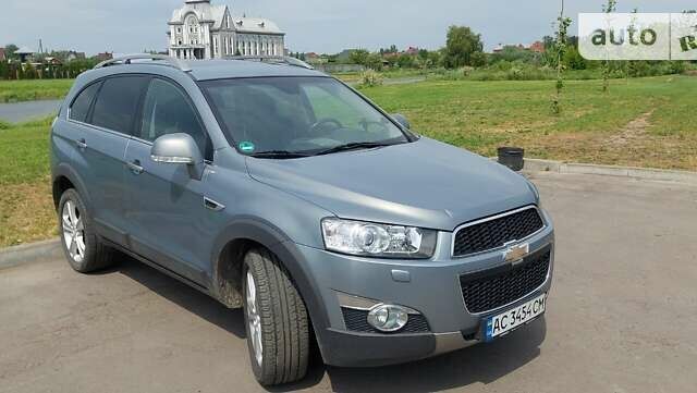 Сірий Шевроле Каптіва, об'ємом двигуна 2.23 л та пробігом 215 тис. км за 10800 $, фото 1 на Automoto.ua