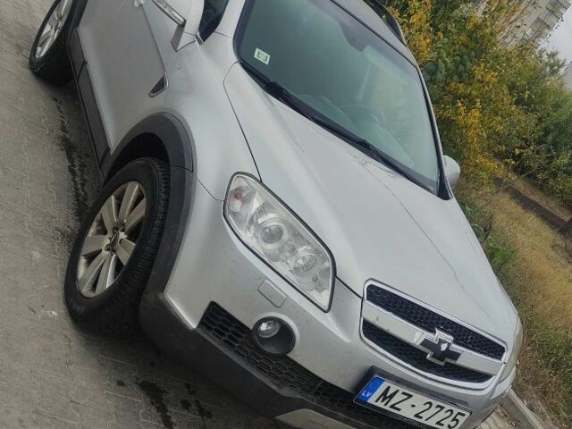 Серый Шевроле Каптива, объемом двигателя 2 л и пробегом 250 тыс. км за 5600 $, фото 1 на Automoto.ua