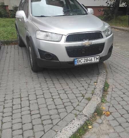 Серый Шевроле Каптива, объемом двигателя 2.23 л и пробегом 317 тыс. км за 10500 $, фото 1 на Automoto.ua