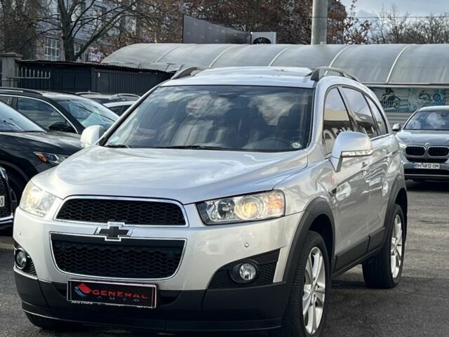 Серый Шевроле Каптива, объемом двигателя 2.2 л и пробегом 150 тыс. км за 11900 $, фото 1 на Automoto.ua