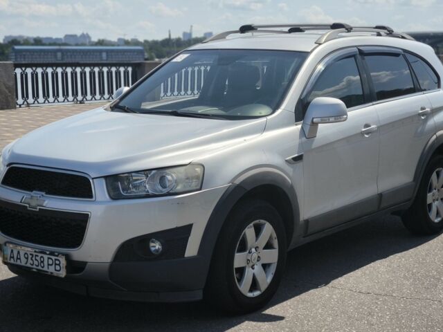 Серый Шевроле Каптива, объемом двигателя 2.2 л и пробегом 183 тыс. км за 10106 $, фото 1 на Automoto.ua