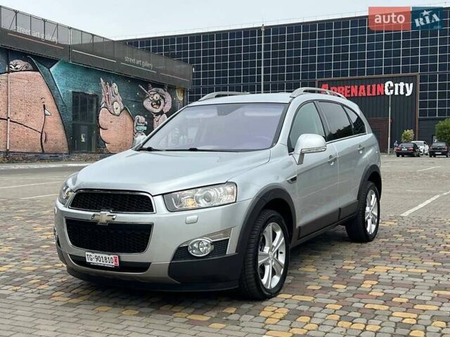 Сірий Шевроле Каптіва, об'ємом двигуна 2.2 л та пробігом 77 тис. км за 12850 $, фото 1 на Automoto.ua