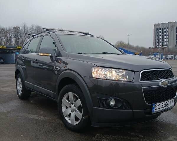 Серый Шевроле Каптива, объемом двигателя 2.2 л и пробегом 270 тыс. км за 9200 $, фото 1 на Automoto.ua