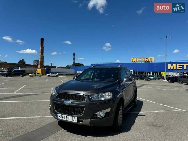 Серый Шевроле Каптива, объемом двигателя 2.2 л и пробегом 182 тыс. км за 11000 $, фото 1 на Automoto.ua