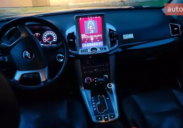 Серый Шевроле Каптива, объемом двигателя 2.2 л и пробегом 232 тыс. км за 12399 $, фото 1 на Automoto.ua