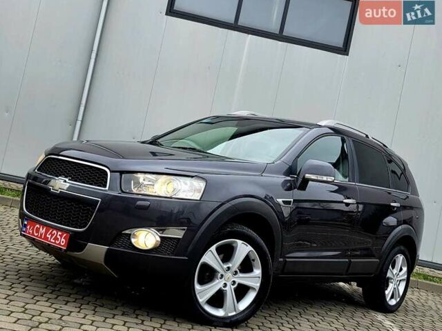 Серый Шевроле Каптива, объемом двигателя 2.2 л и пробегом 182 тыс. км за 11950 $, фото 1 на Automoto.ua