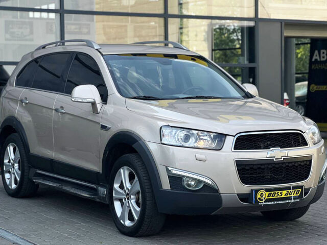 Серый Шевроле Каптива, объемом двигателя 3 л и пробегом 163 тыс. км за 13100 $, фото 1 на Automoto.ua