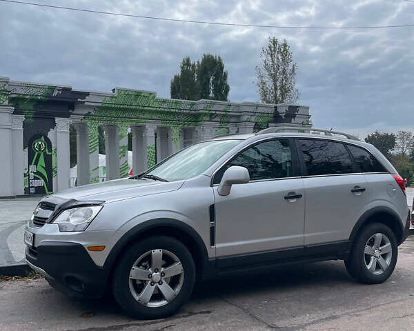 Сірий Шевроле Каптіва, об'ємом двигуна 2.38 л та пробігом 170 тис. км за 8300 $, фото 1 на Automoto.ua
