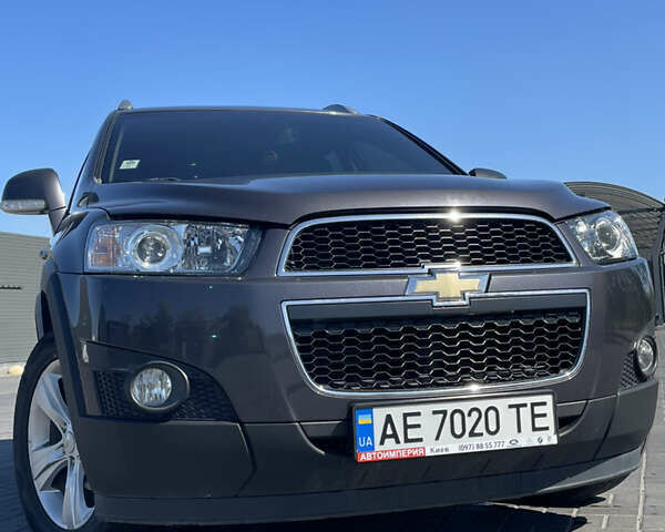 Сірий Шевроле Каптіва, об'ємом двигуна 2 л та пробігом 140 тис. км за 12500 $, фото 1 на Automoto.ua