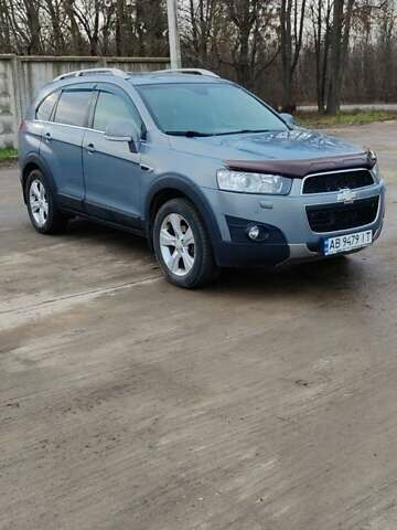 Серый Шевроле Каптива, объемом двигателя 2.23 л и пробегом 112 тыс. км за 11900 $, фото 1 на Automoto.ua