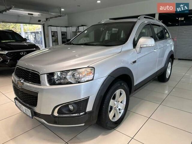 Сірий Шевроле Каптіва, об'ємом двигуна 2.2 л та пробігом 97 тис. км за 12000 $, фото 1 на Automoto.ua