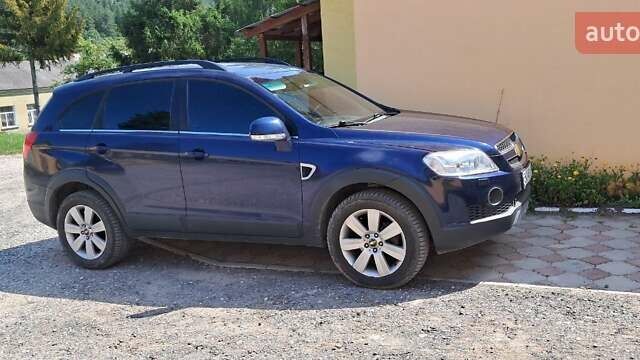 Синій Шевроле Каптіва, об'ємом двигуна 2 л та пробігом 320 тис. км за 7200 $, фото 1 на Automoto.ua