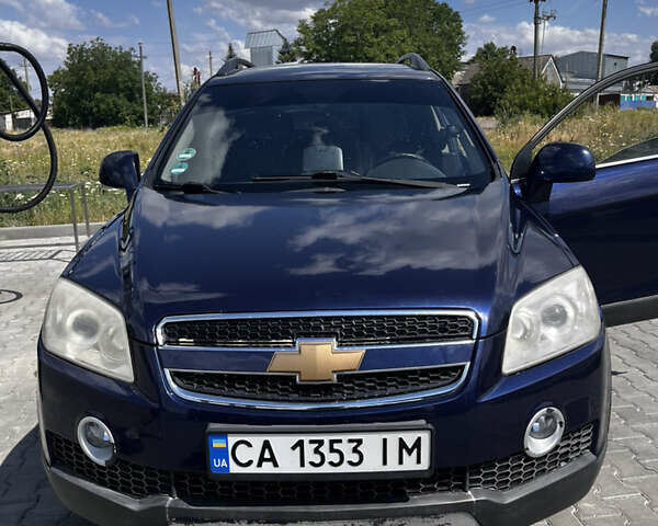 Синий Шевроле Каптива, объемом двигателя 2.4 л и пробегом 280 тыс. км за 6500 $, фото 1 на Automoto.ua