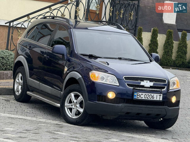 Синій Шевроле Каптіва, об'ємом двигуна 2 л та пробігом 301 тис. км за 7850 $, фото 1 на Automoto.ua