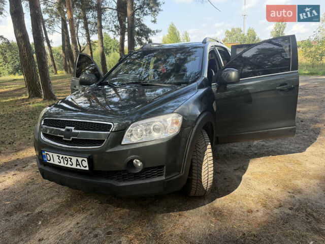 Зелений Шевроле Каптіва, об'ємом двигуна 2.4 л та пробігом 340 тис. км за 6700 $, фото 1 на Automoto.ua
