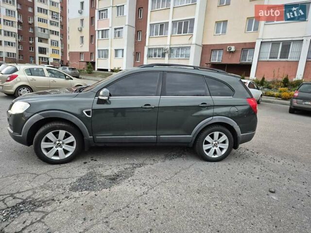 Зеленый Шевроле Каптива, объемом двигателя 3.2 л и пробегом 231 тыс. км за 8000 $, фото 1 на Automoto.ua
