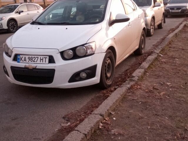 Білий Шевроле Чєвєттє, об'ємом двигуна 1.6 л та пробігом 250 тис. км за 4300 $, фото 1 на Automoto.ua