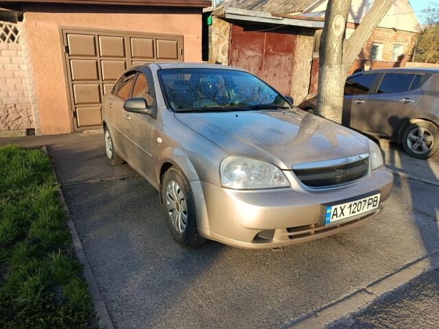 Бежевий Шевроле Чєвєттє, об'ємом двигуна 1.6 л та пробігом 238 тис. км за 3200 $, фото 1 на Automoto.ua