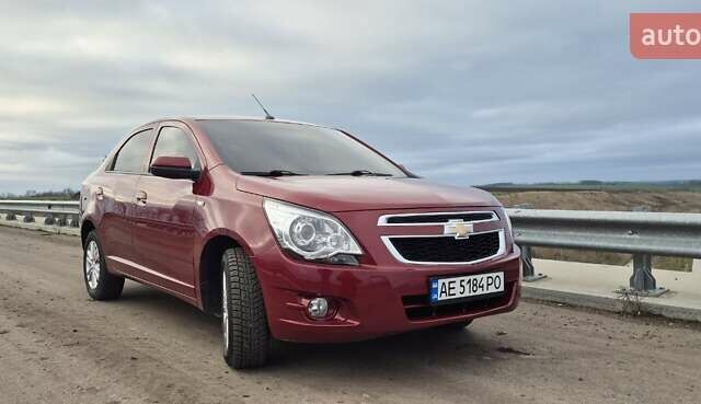 Червоний Шевроле Кобальт, об'ємом двигуна 1.49 л та пробігом 79 тис. км за 9500 $, фото 1 на Automoto.ua