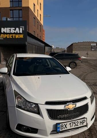 Білий Шевроле Круз, об'ємом двигуна 2 л та пробігом 250 тис. км за 6500 $, фото 1 на Automoto.ua