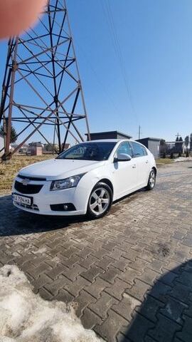 Белый Шевроле Круз, объемом двигателя 1.6 л и пробегом 197 тыс. км за 5050 $, фото 1 на Automoto.ua