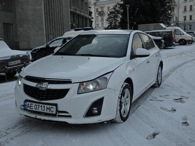 Белый Шевроле Круз, объемом двигателя 1.8 л и пробегом 215 тыс. км за 3899 $, фото 1 на Automoto.ua