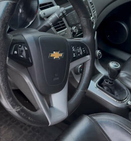 Білий Шевроле Круз, об'ємом двигуна 1.8 л та пробігом 120 тис. км за 4500 $, фото 1 на Automoto.ua
