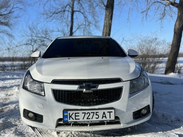 Белый Шевроле Круз, объемом двигателя 0 л и пробегом 210 тыс. км за 6650 $, фото 1 на Automoto.ua