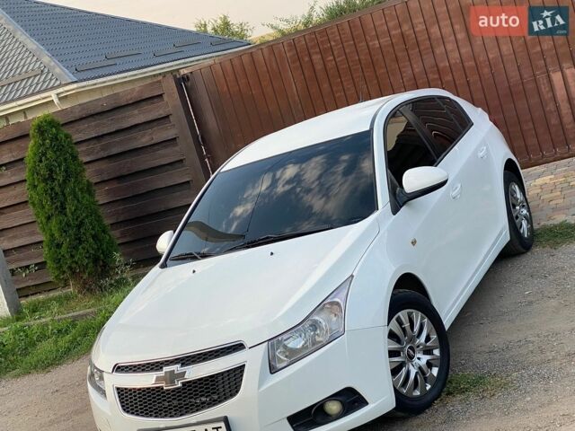 Білий Шевроле Круз, об'ємом двигуна 1.8 л та пробігом 186 тис. км за 6700 $, фото 1 на Automoto.ua
