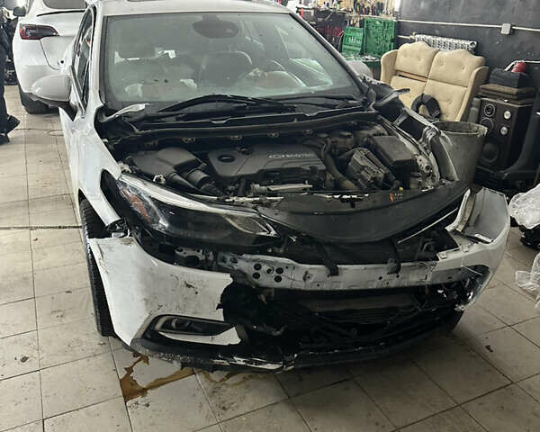 Білий Шевроле Круз, об'ємом двигуна 1.4 л та пробігом 135 тис. км за 5000 $, фото 1 на Automoto.ua